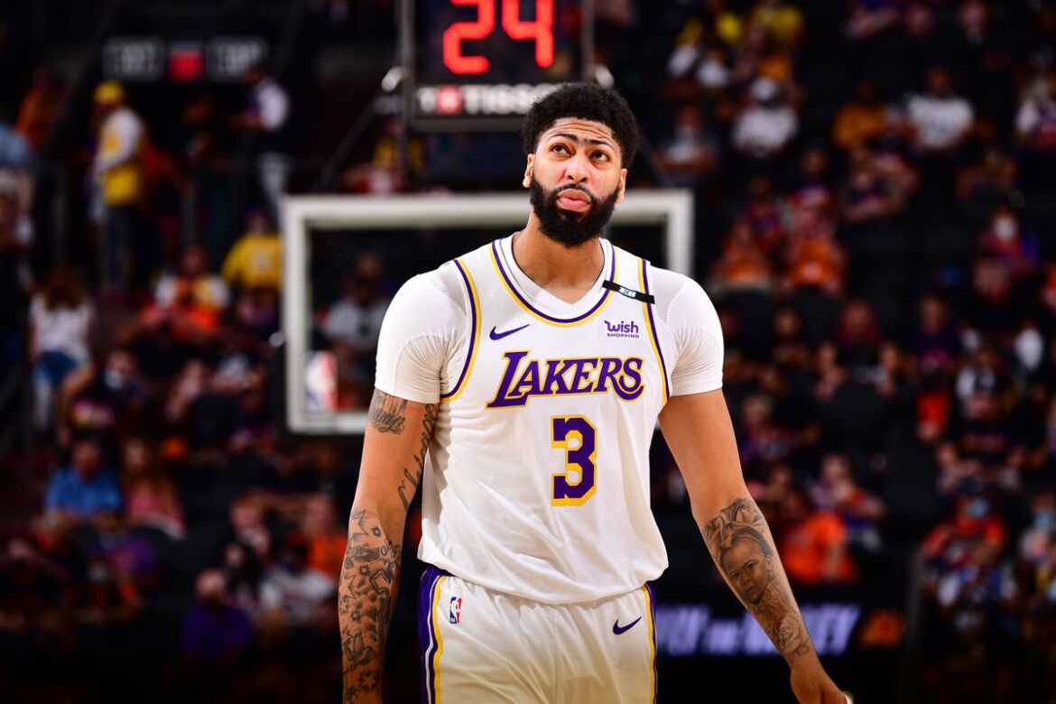 Lakers Anthony Davis infortunio
