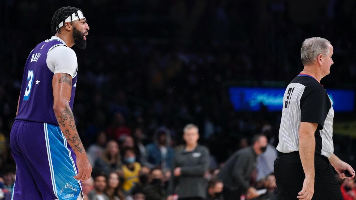 Anthony Davis espulsione