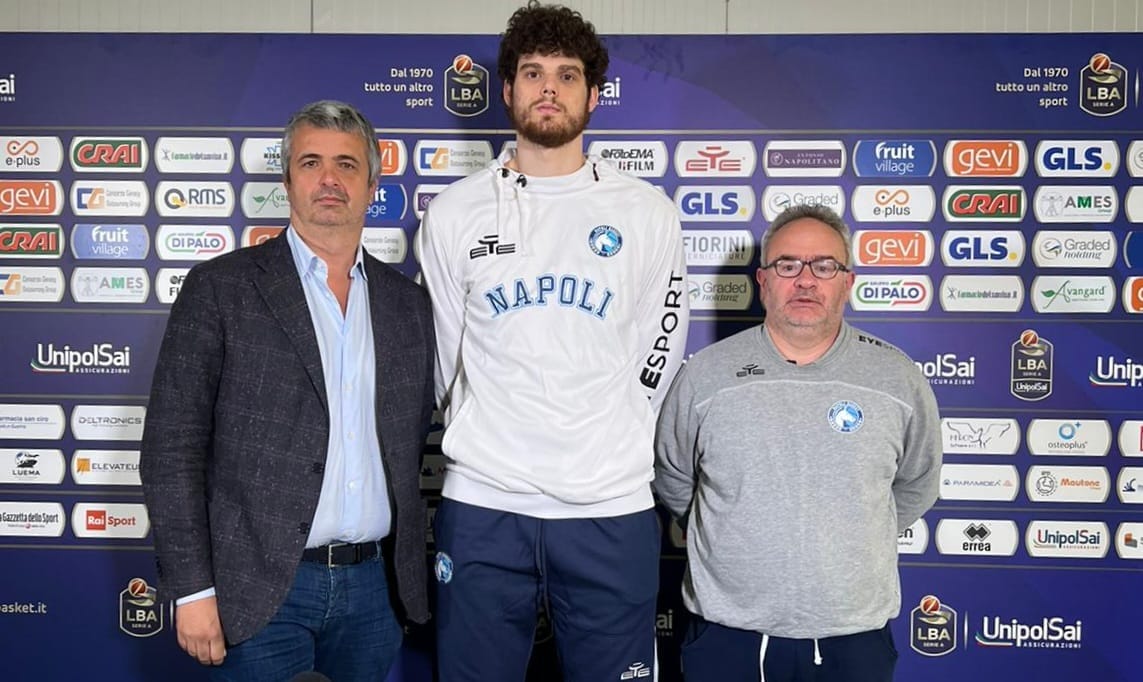 Napoli presenta Totè