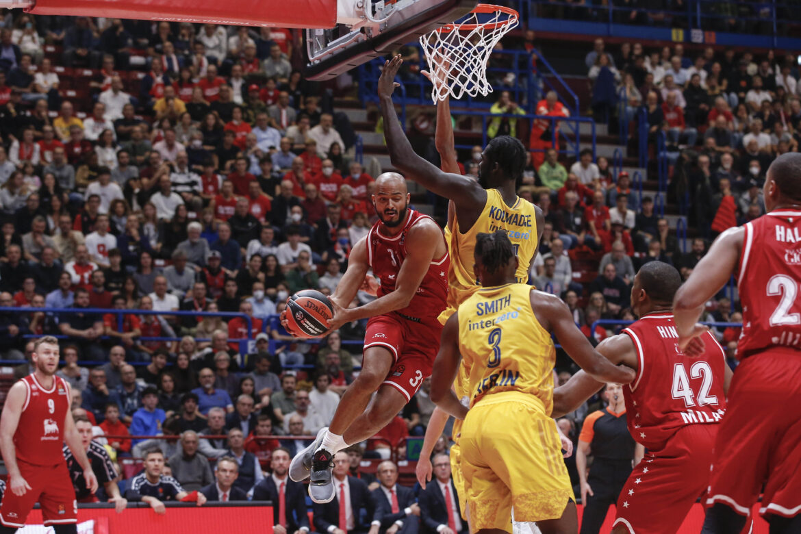 Shields Olimpia Milano