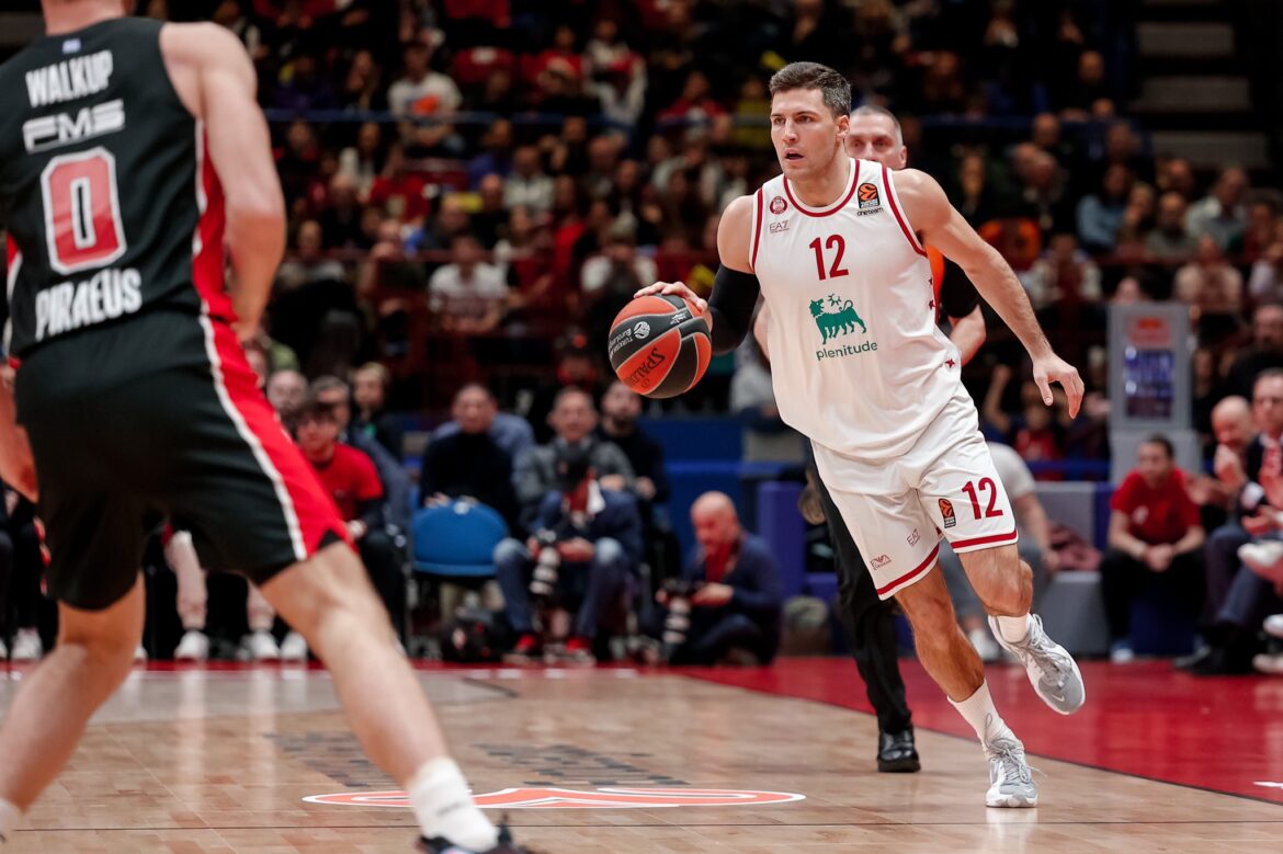 Billy Baron segna 18 punti nella vittoria dell'Olimpia Milano contro l'Olympiacos.