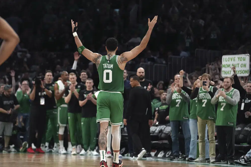 tatum 51 punti reazioni