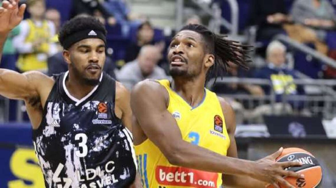 La Virtus Bologna firma Jaleen Smith