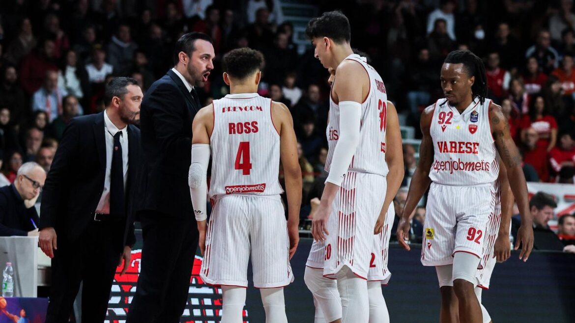 Openjobmetis Varese e Matt Brase