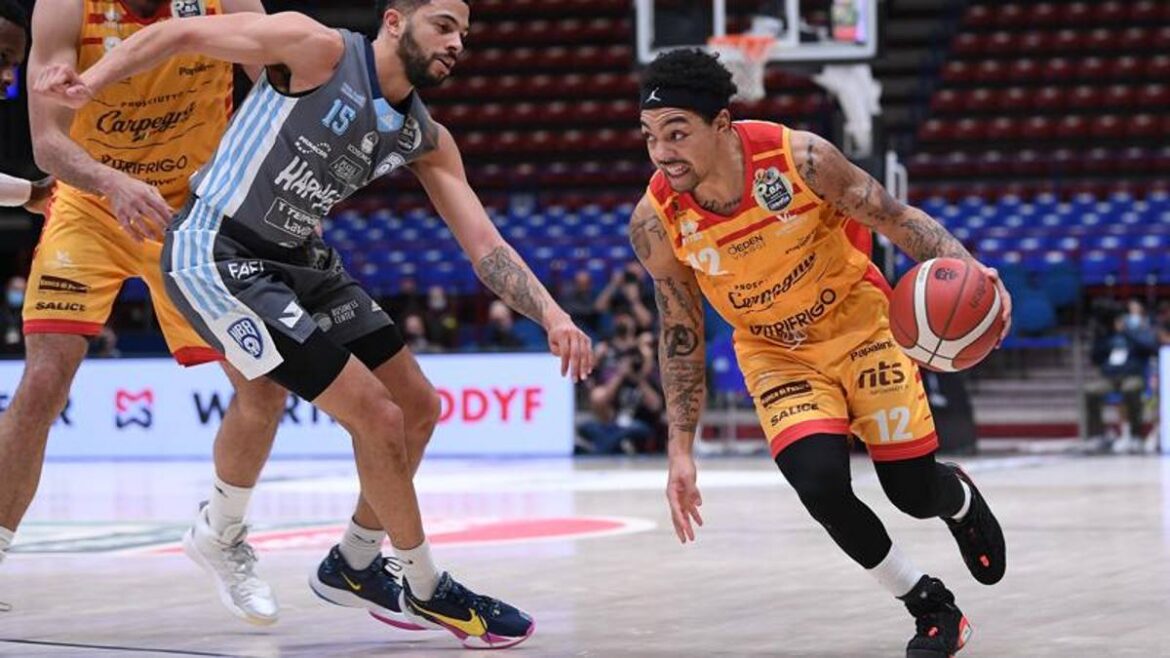 Nutribullet Treviso firma Justin Robinson