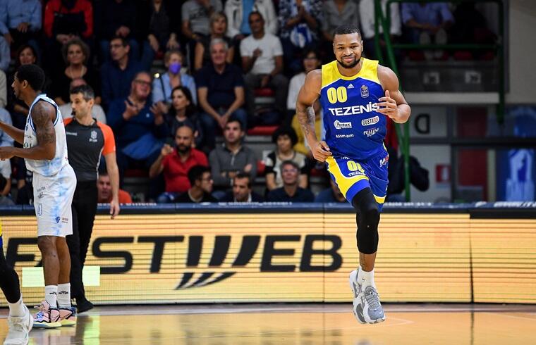 Taylor Smith firma con la Dinamo Sassari