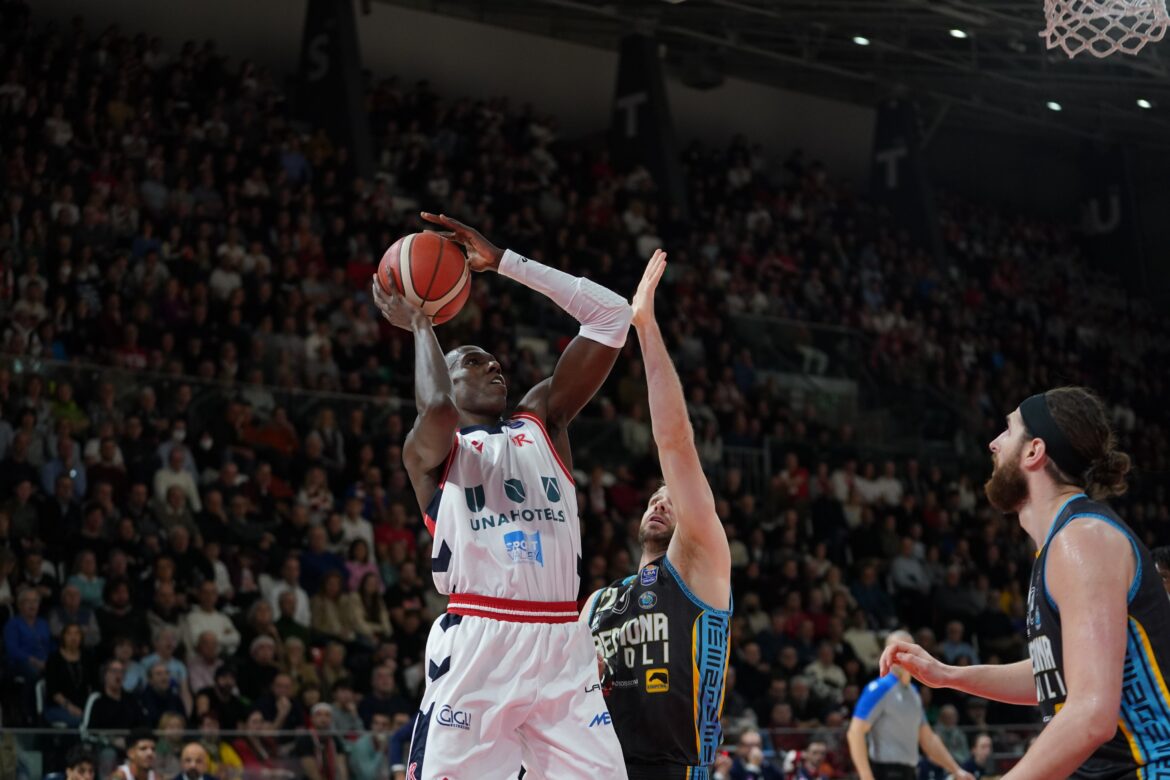 Reggio Emilia vince contro Cremona, sugli scudi Hervey