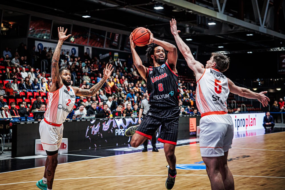 Tomas Woldetensae, Trento sulle tracce del giocatore di Varese