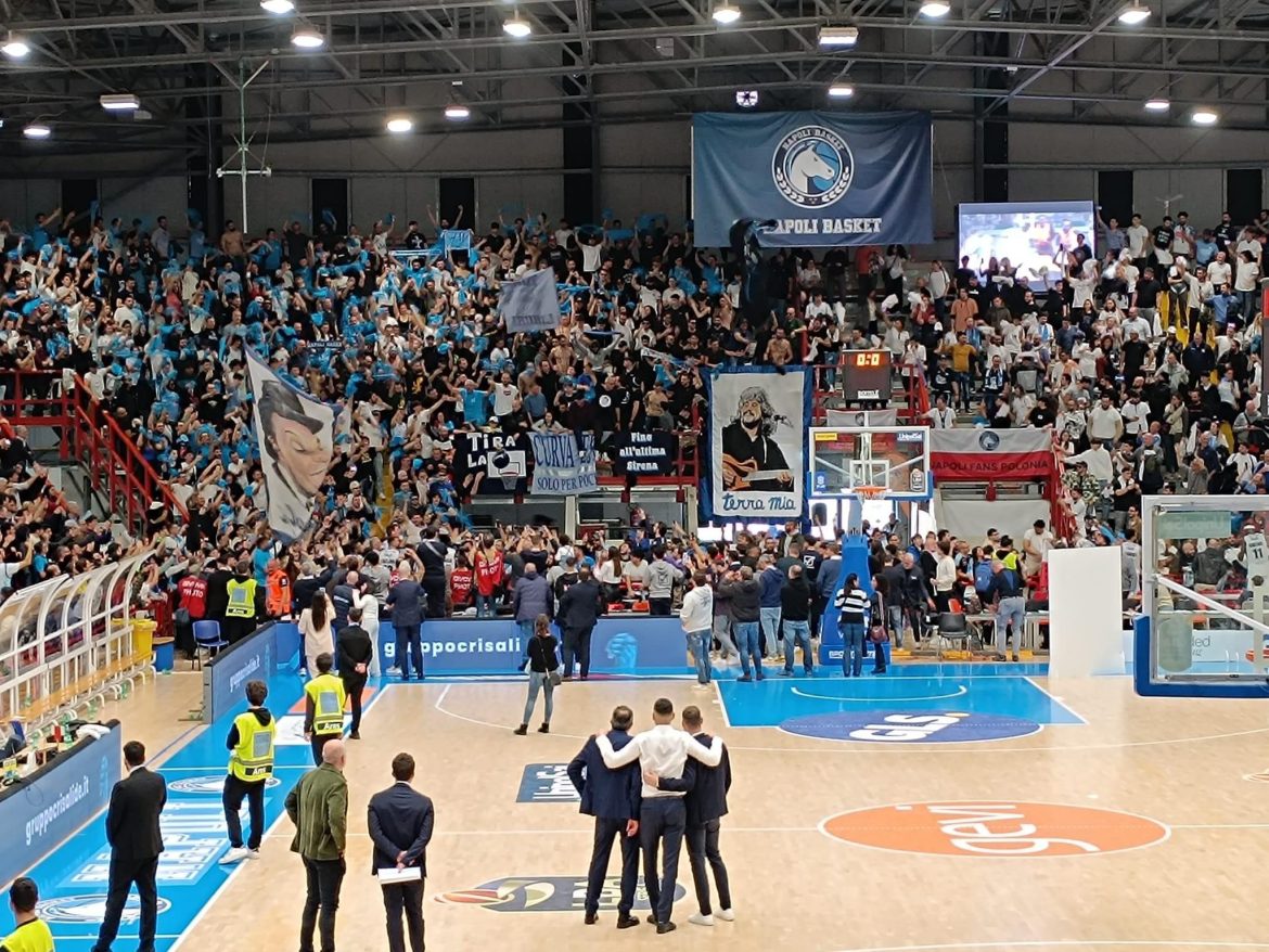 Il PalaBarbuto al Termine del match tra Napoli e Treviso