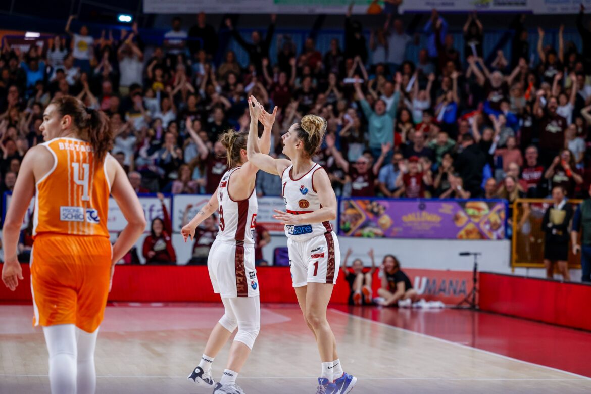 La Reyer travolge Schio e fa 2-0 nella serie