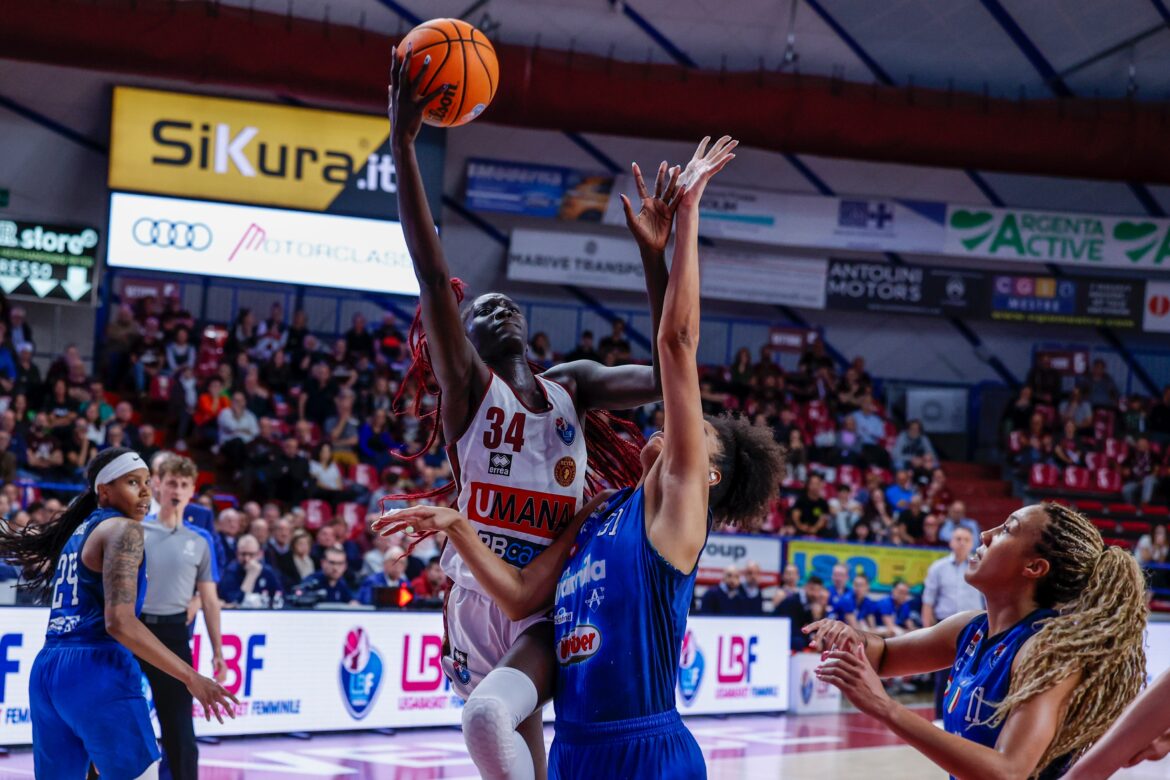 La Reyer vince Gara 1 delle finali contro Schio