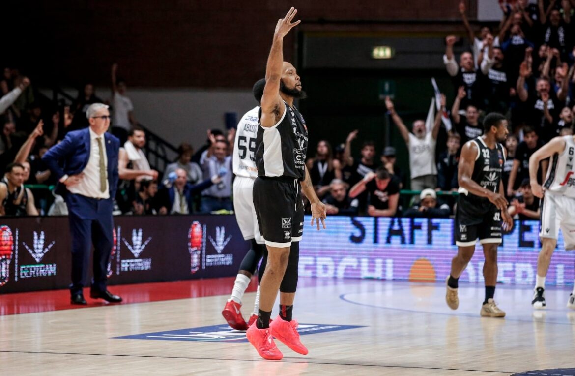 Tortona Virtus Bologna. Fonte immagine: Sportmediaset.