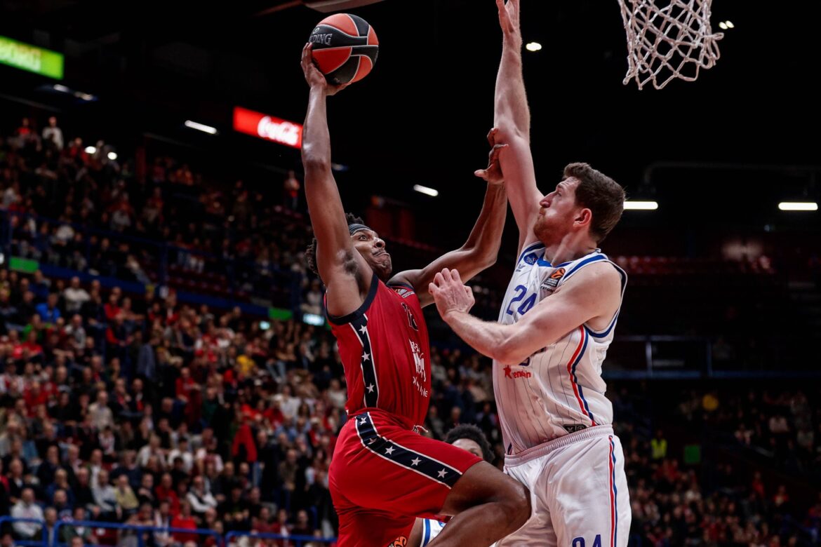 Zach LeDay Olimpia Milano Efes
