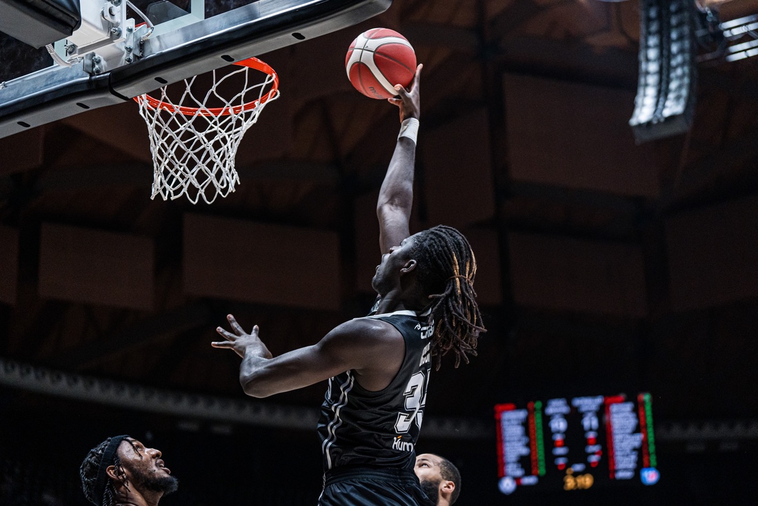 La Virtus Bologna batte Treviso con un super Diouf