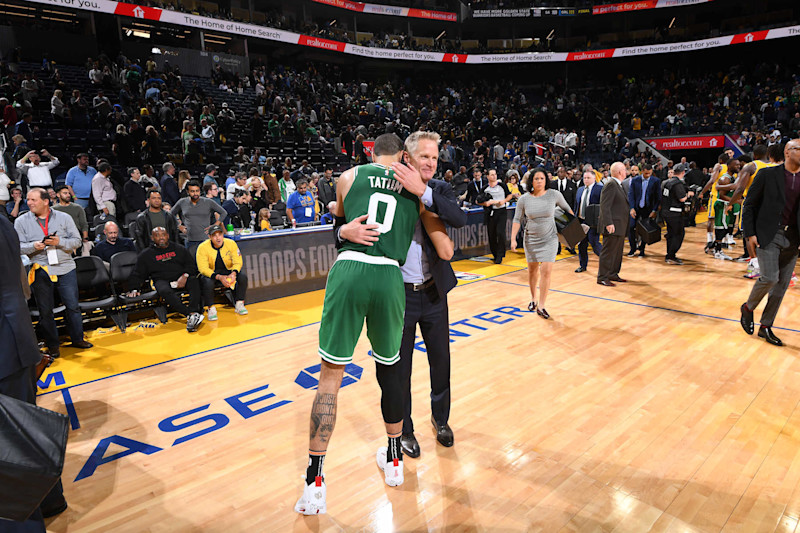 tatum abbraccio con kerr