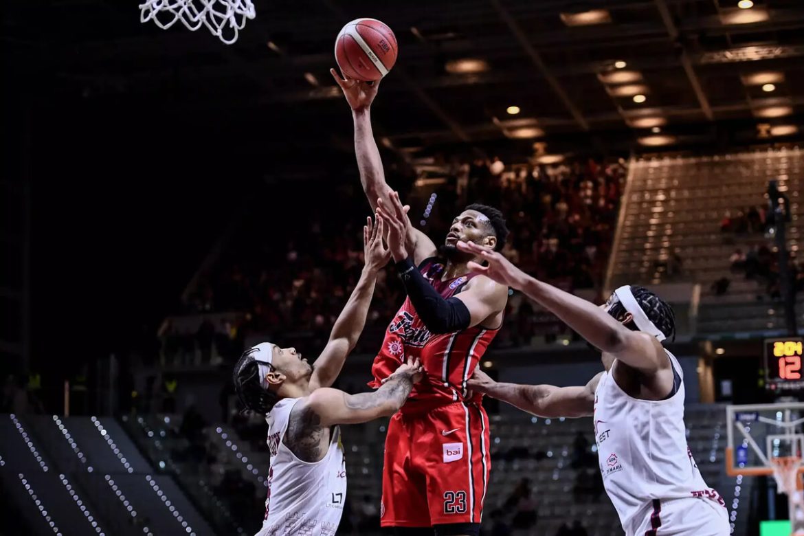 La magia di Brooks condanna Trapani e lancia Trieste in semifinale