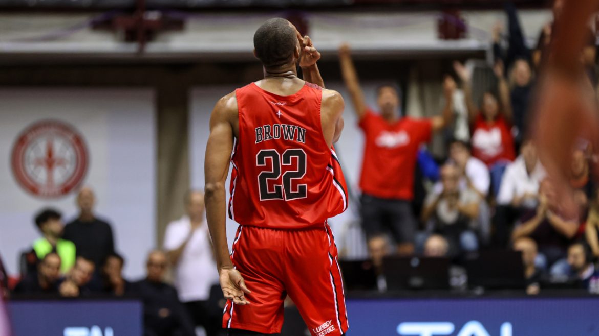 Trieste supera nettamente Treviso con una super coppia Brown-Johnson