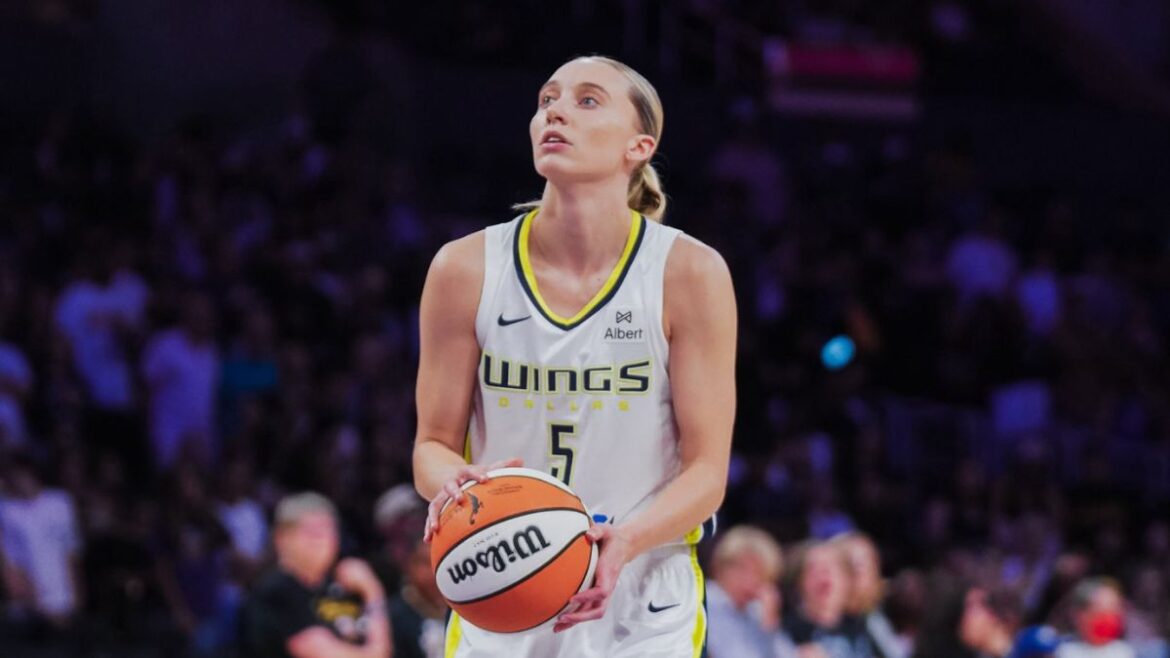 Paige-Bueckers-44-punti