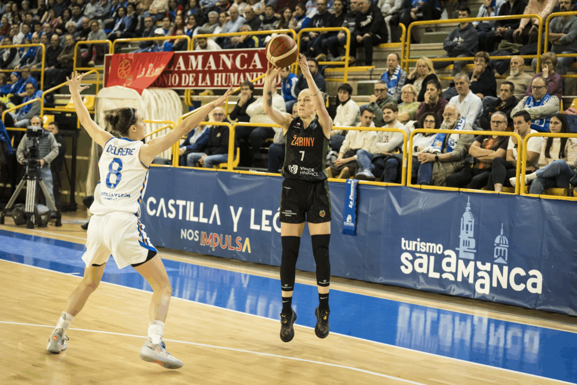 La Reyer firma Dudasova dopo il ko di Hatar