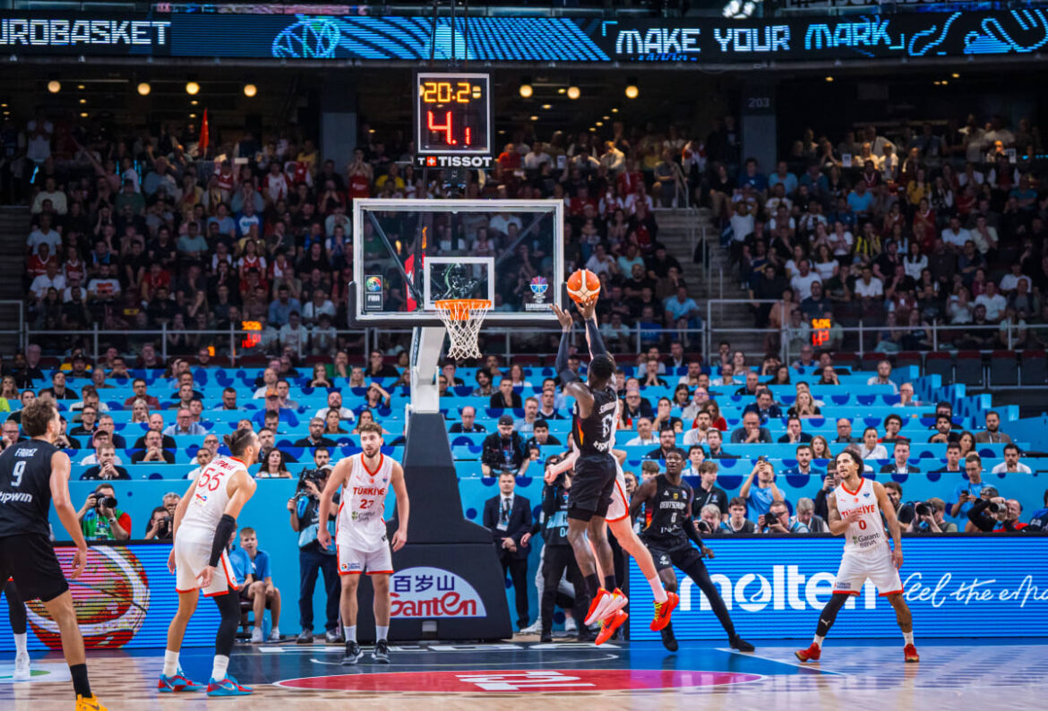 dennis schroeder