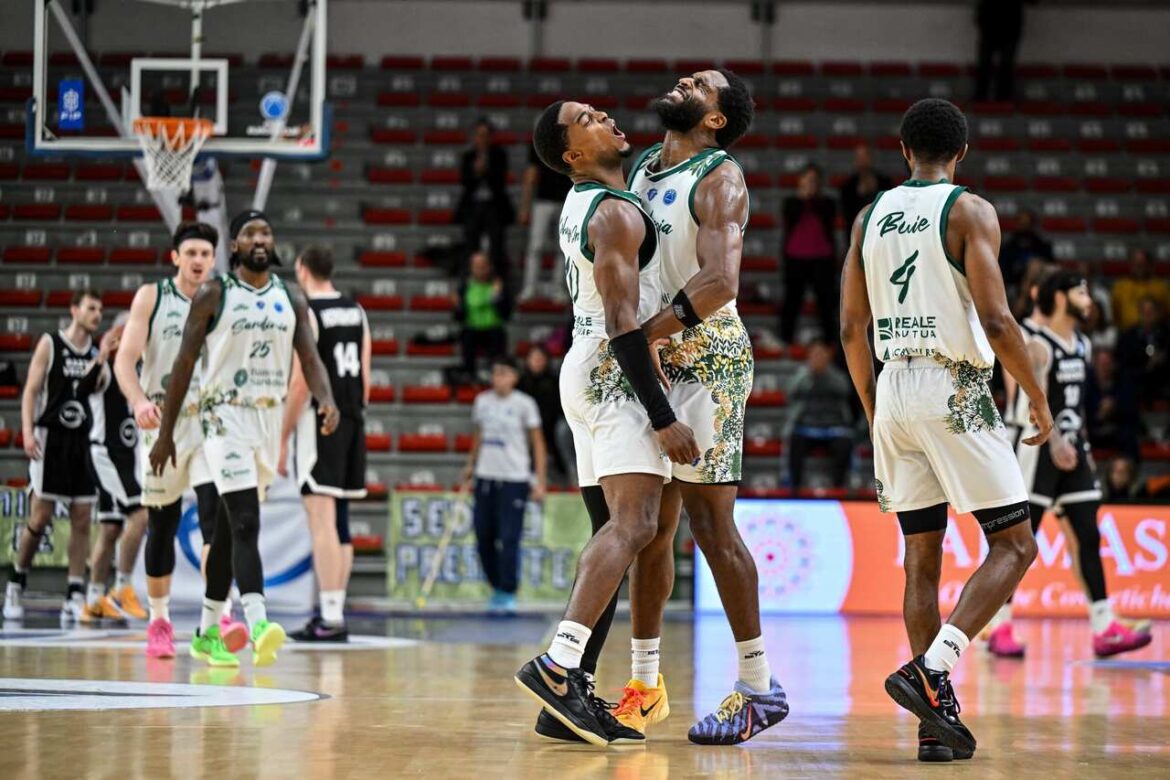 La Dinamo Sassari ritrova il sorriso contro il Vechta