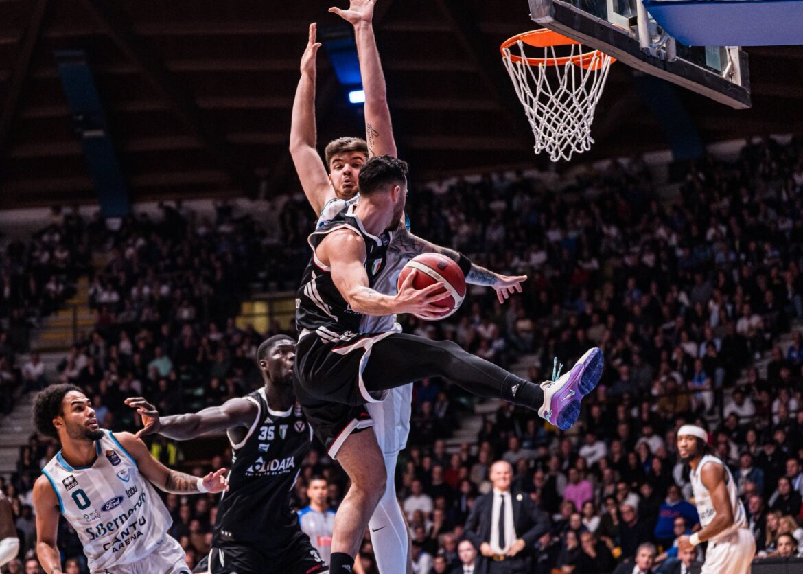 Luca Vildoza Virtus Bologna