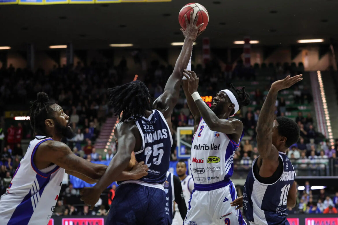 Treviso gelata nel finale da un'ottima Dinamo Sassari