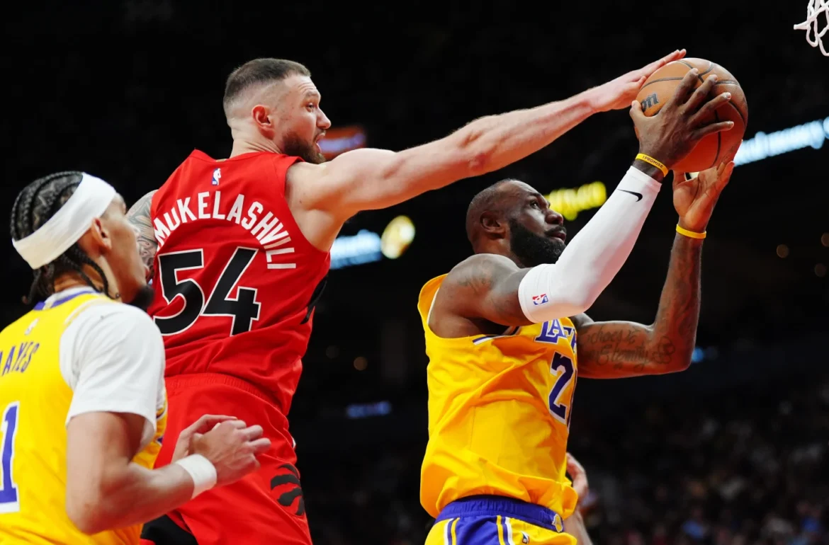 lebron james serie 10 punti