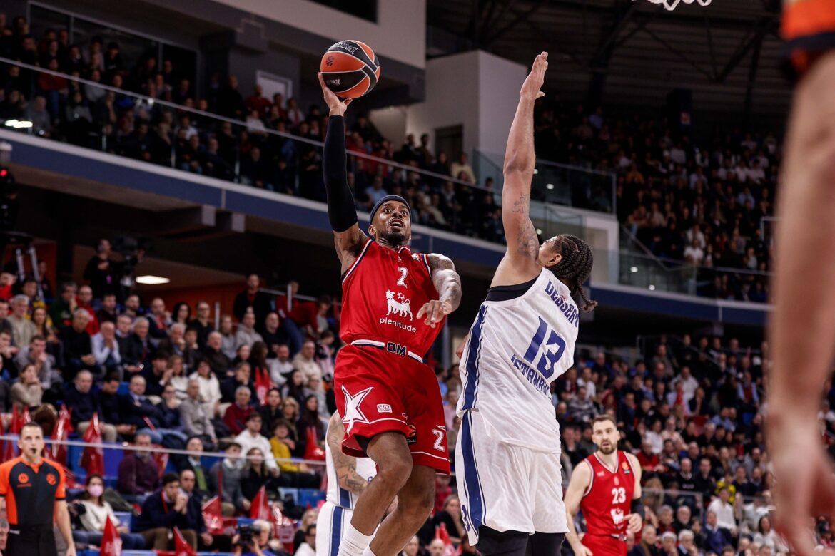 Brown Olimpia Milano-Efes
