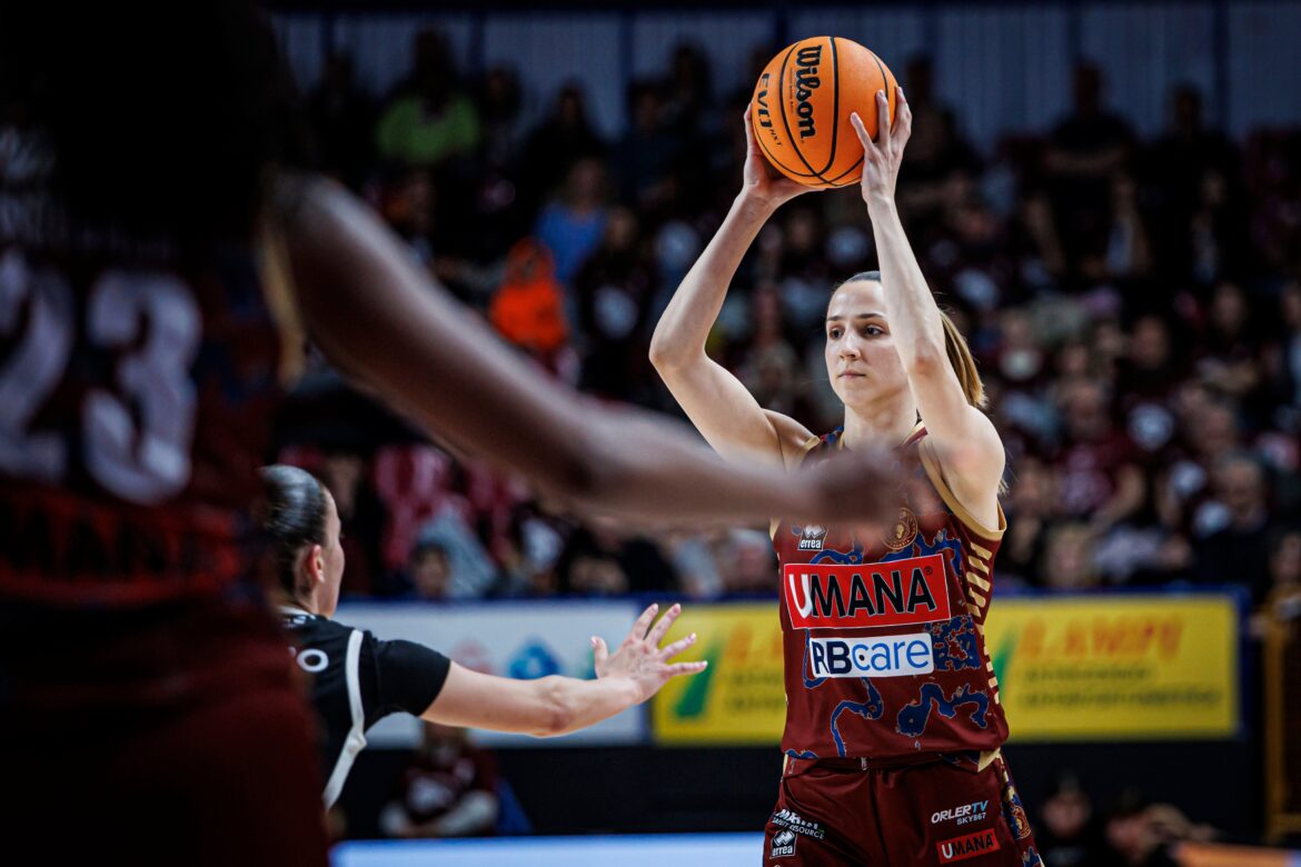 La Reyer batte Roseto in volata in G1