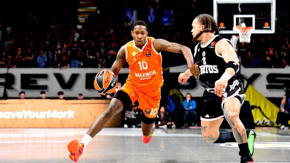 La VIrtus Bologna lotta ma cede contro Valencia