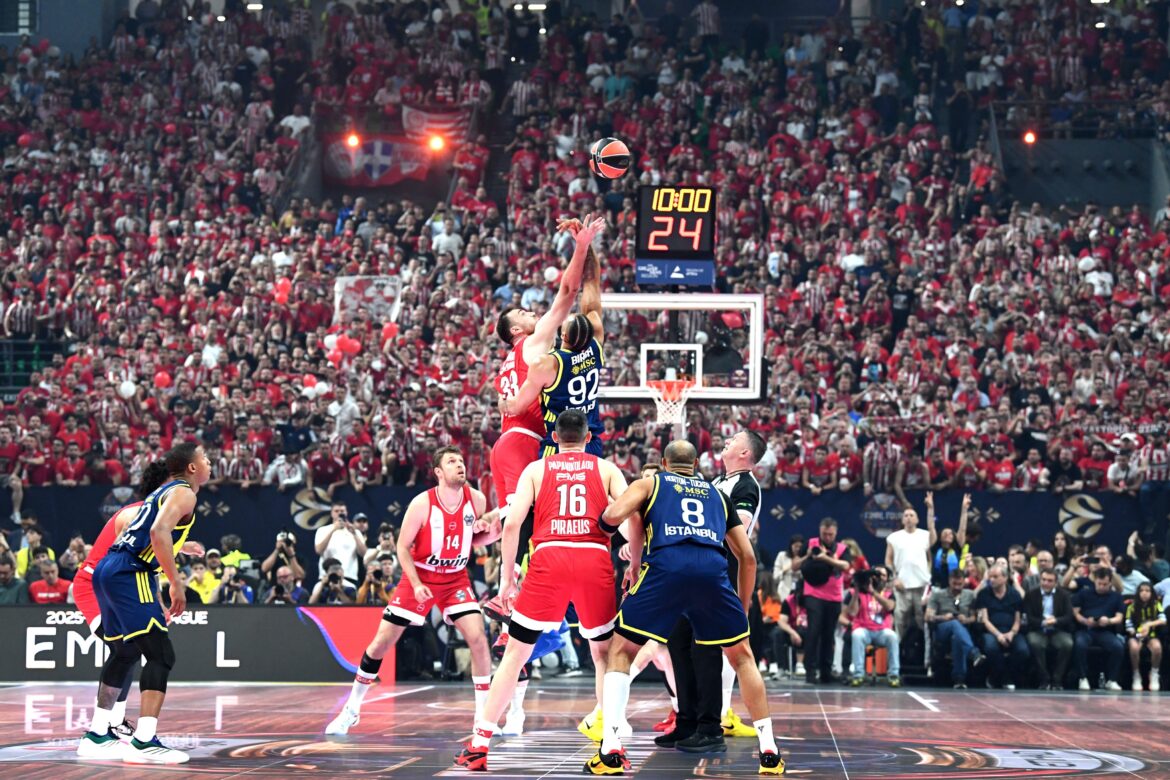 Olympiacos in finale di Euroleague, travolto il Fenerbahce
